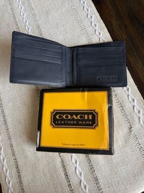 Vintage Coach Leather Ware Men's Bifold Card Holder Wallet late 80s early 90’s